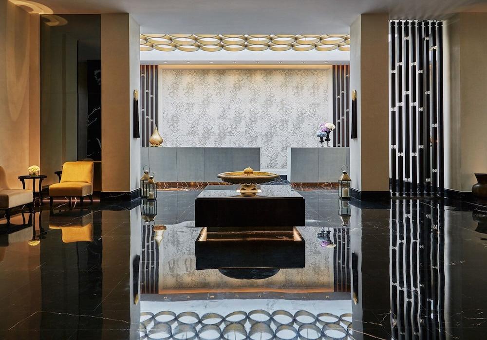 Four Seasons Hotel