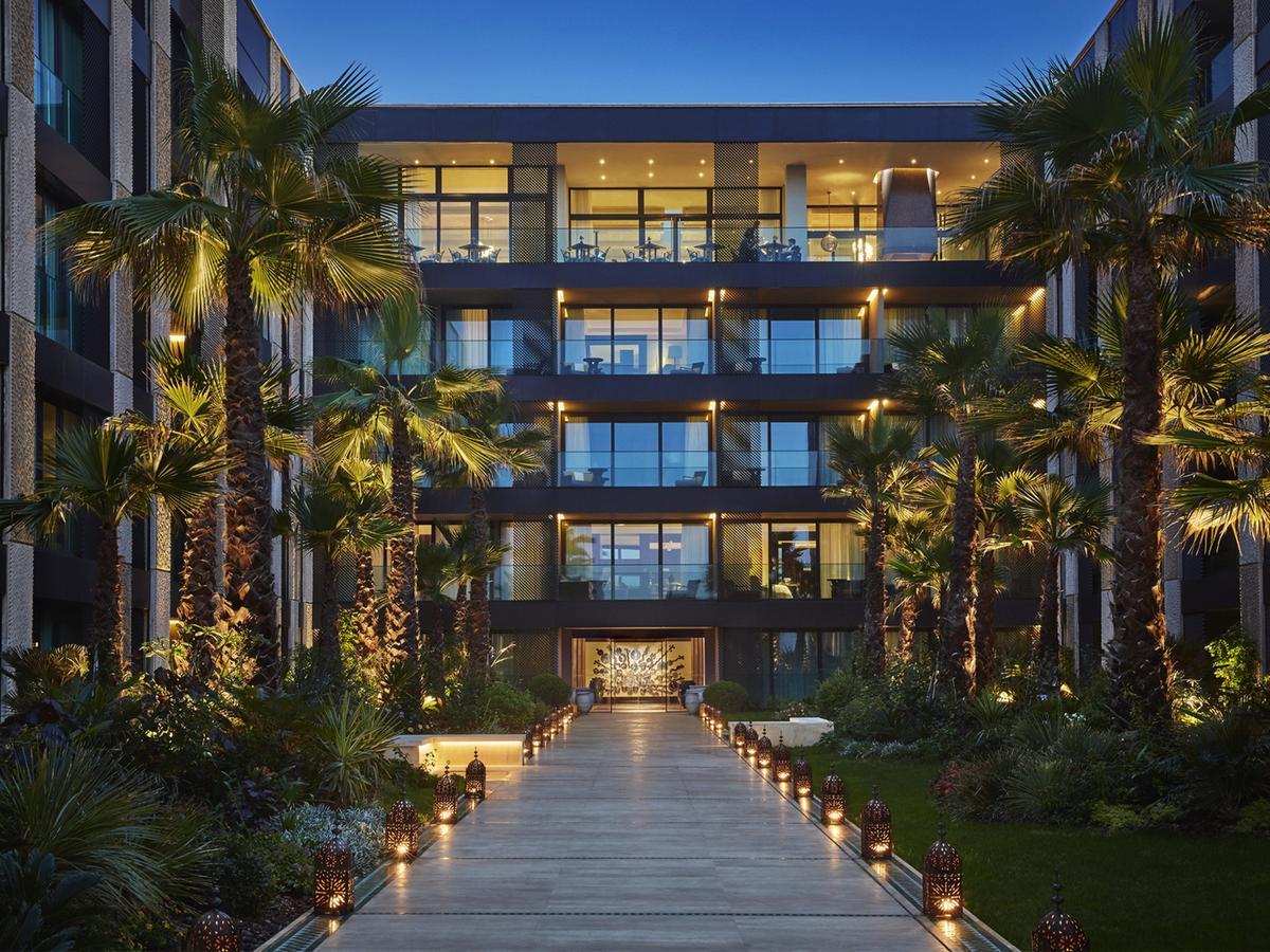 Four Seasons Hotel 5*